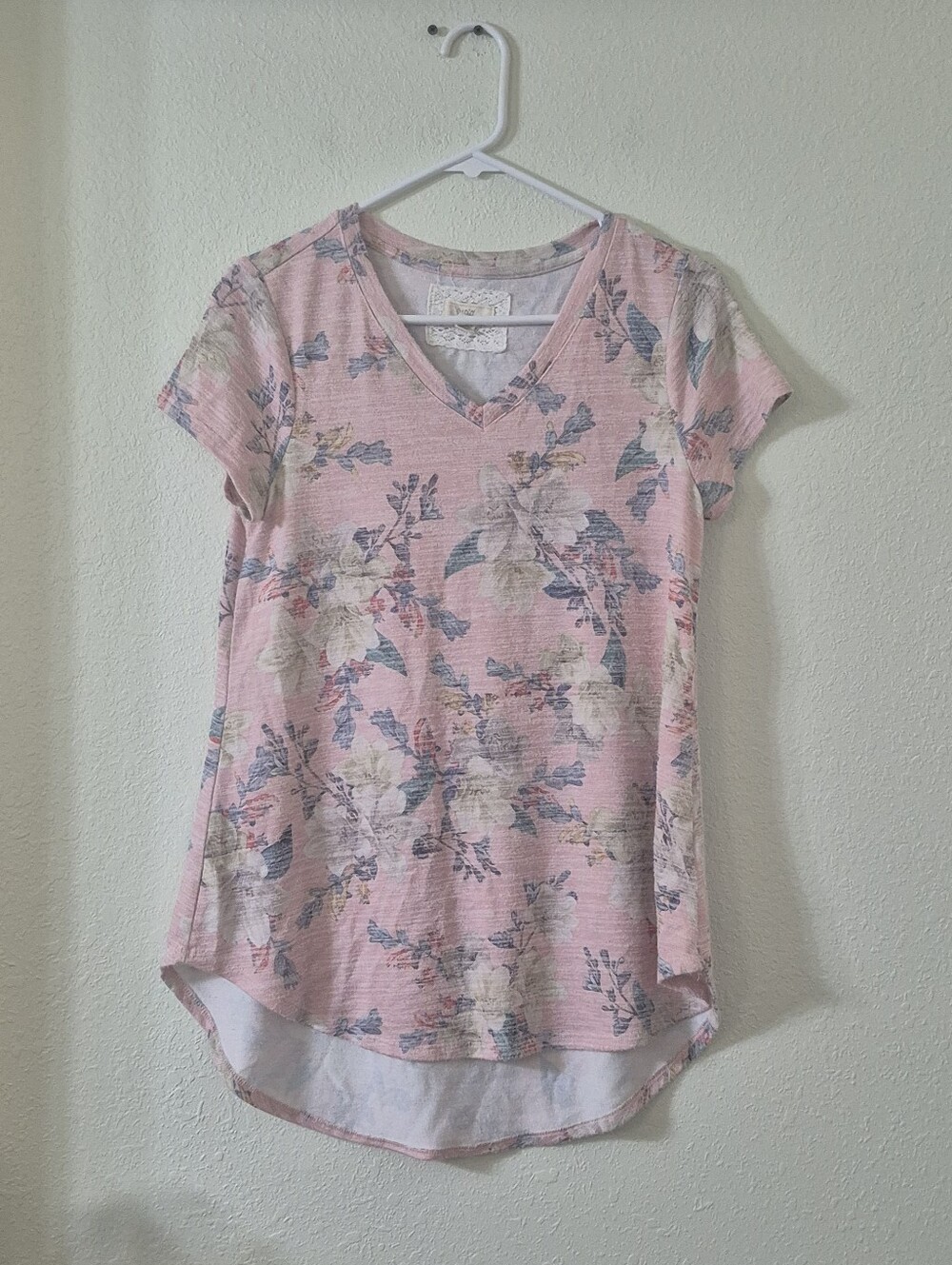 Cupio Pink Floral V-Neck Short Sleeve Tee